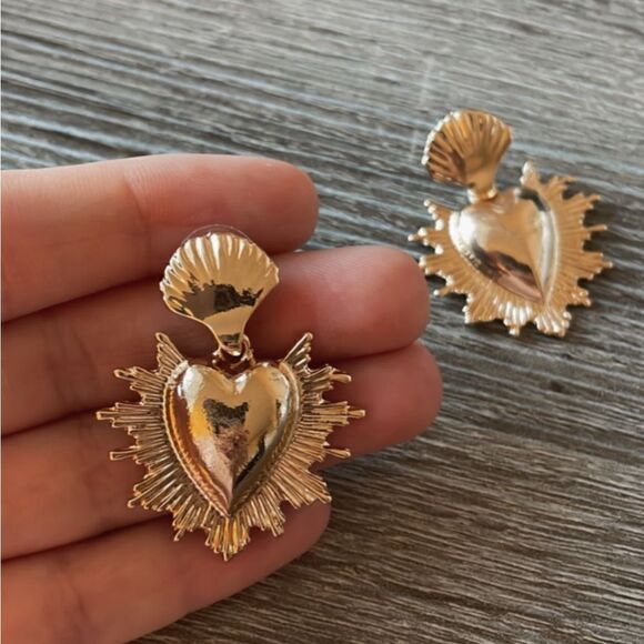 Heart shape earrings A16 - Picture 3 of 6